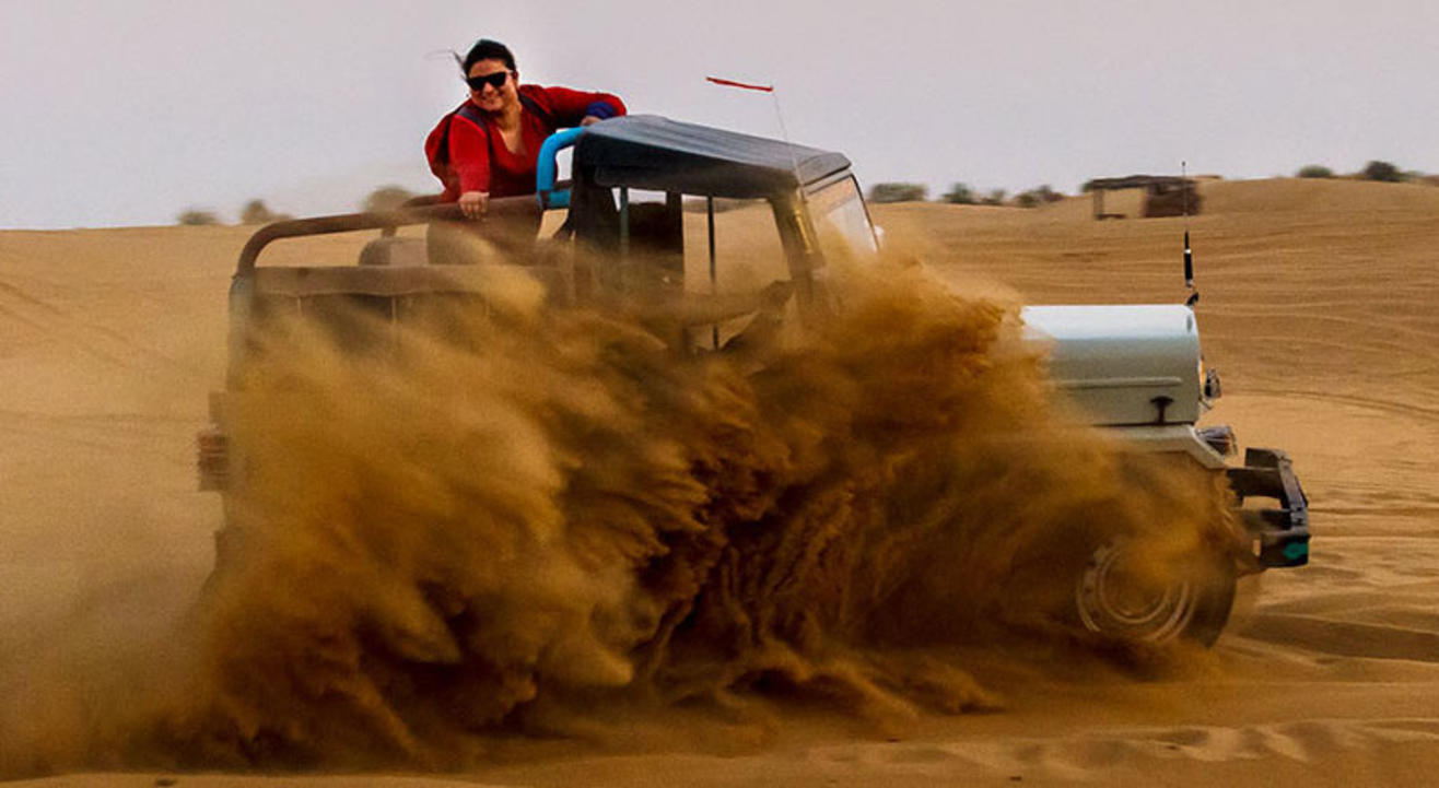 Luxury Desert Safari Camp - Dune Bash